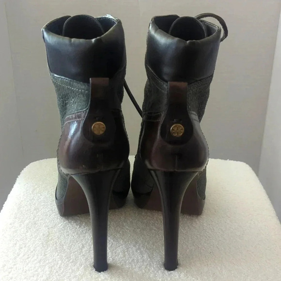 Tory Burch Lawson Heeled Platform Boots - Picture 4 of 10